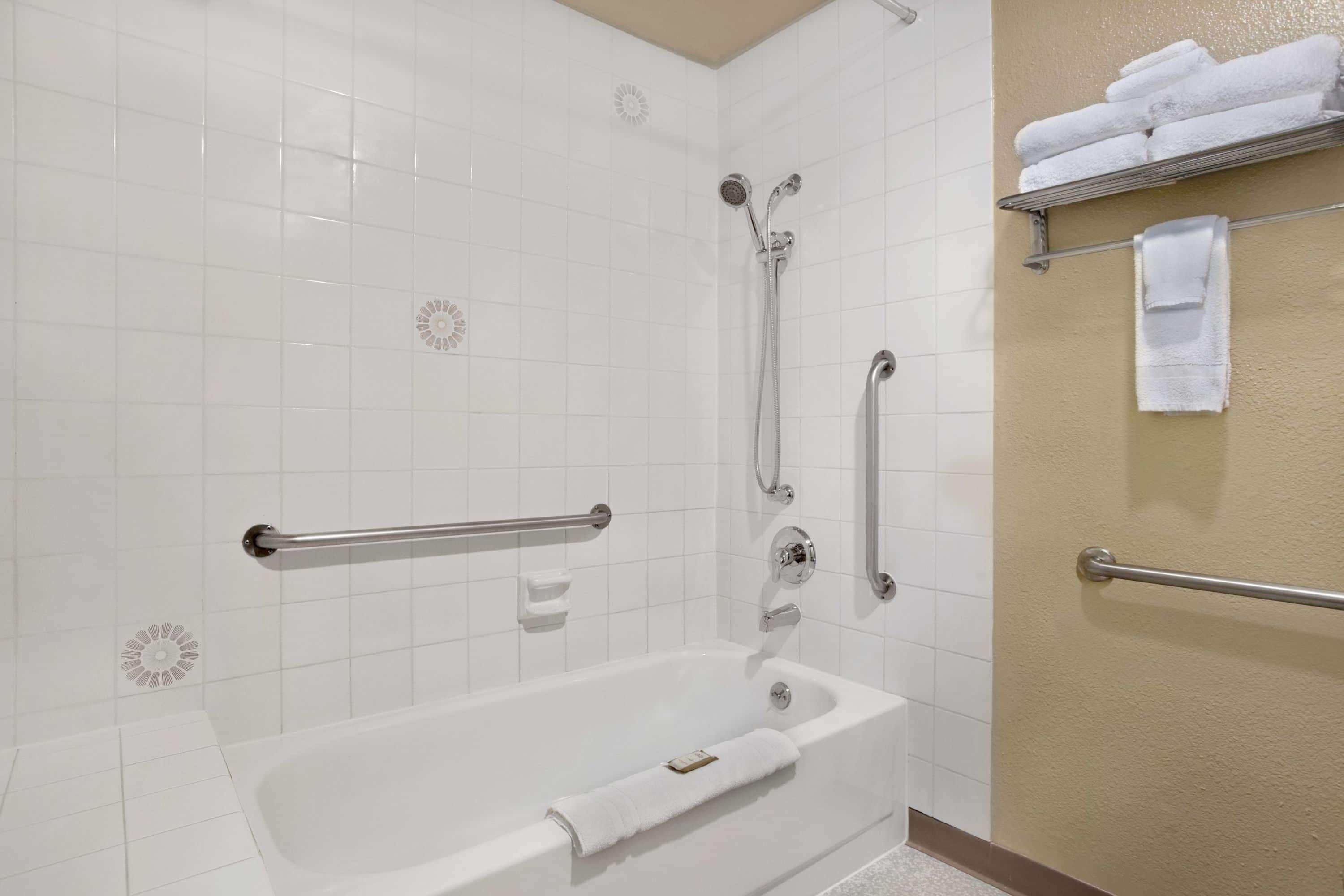 South Tacoma Suites ภายนอก รูปภาพ