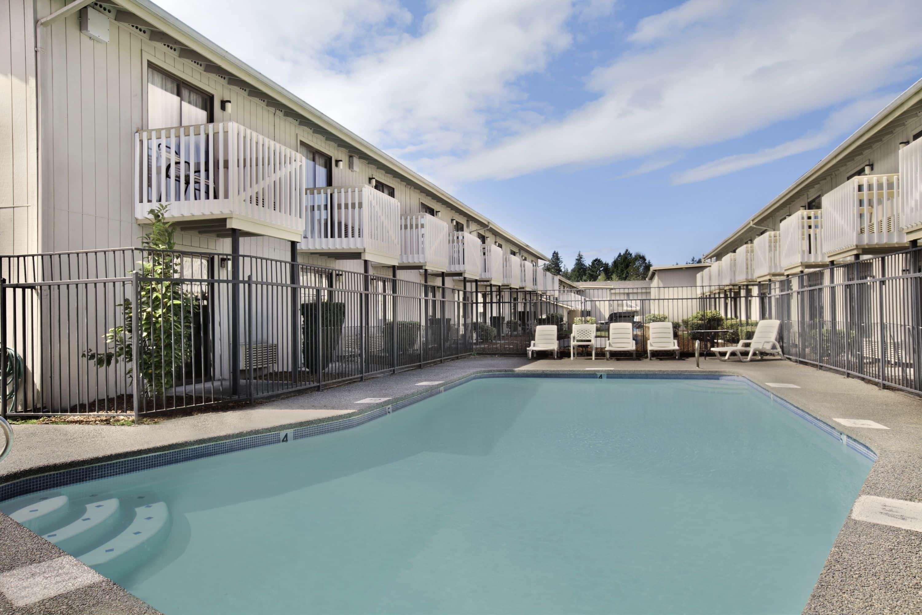 South Tacoma Suites ภายนอก รูปภาพ