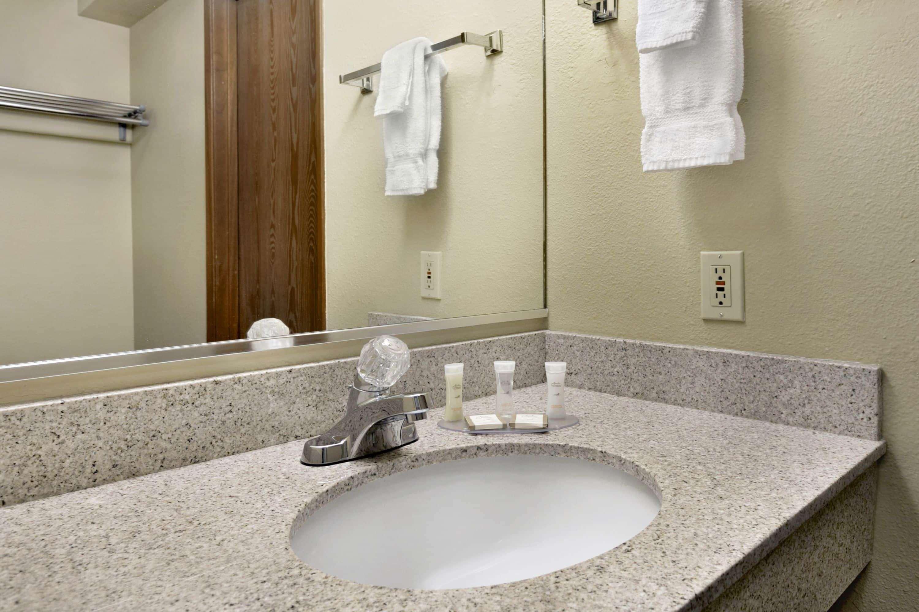 South Tacoma Suites ภายนอก รูปภาพ